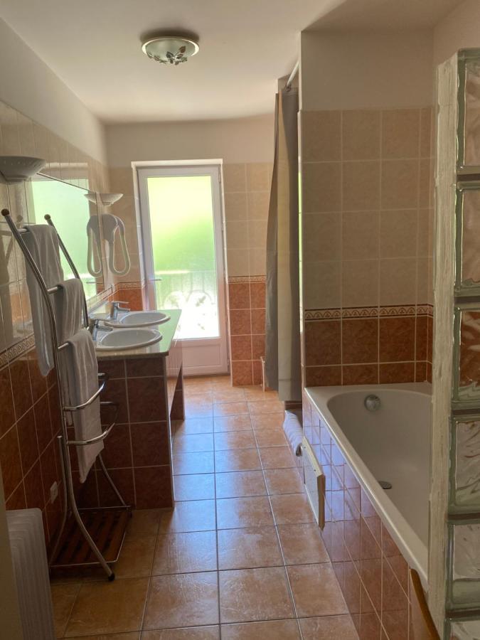 Chez Dume Bed and Breakfast Santa-Lucia-di-Tallano Εξωτερικό φωτογραφία